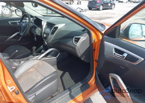 2013 Hyundai Veloster Base W/Black from USA, damaged, VIN KMHTC6AD8DU161702